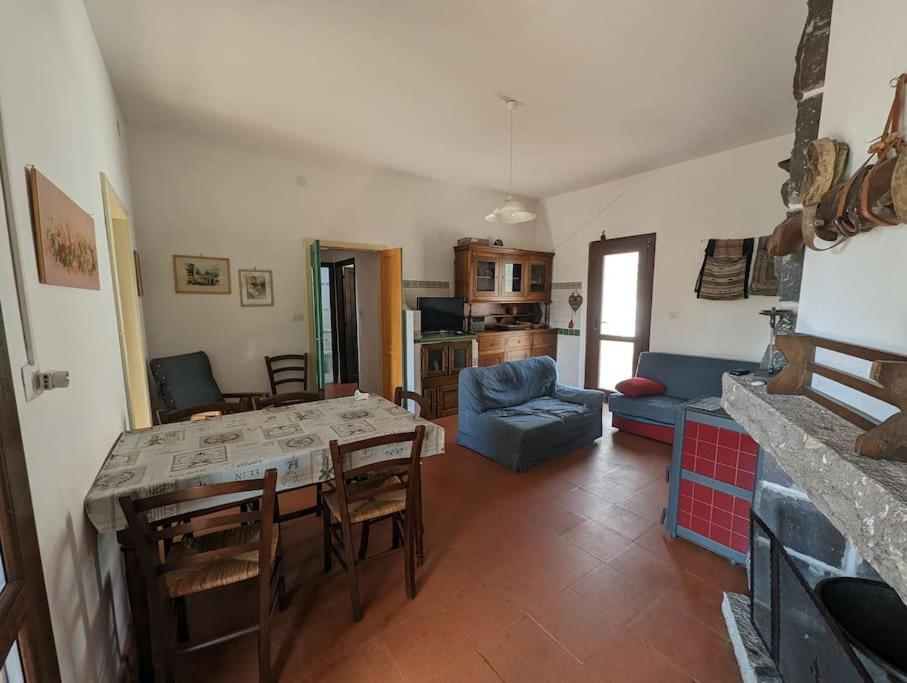 Cottage Familiare Sant'Agostino Abbasanta ภายนอก รูปภาพ